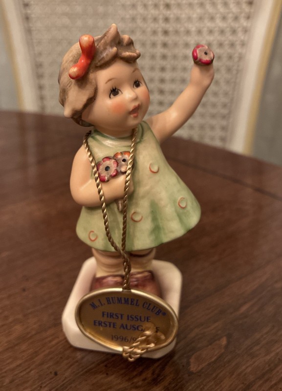 Vintage Goebel M.I. Hummel Club First Issue 1996/97 "Forever Yours" w Tag