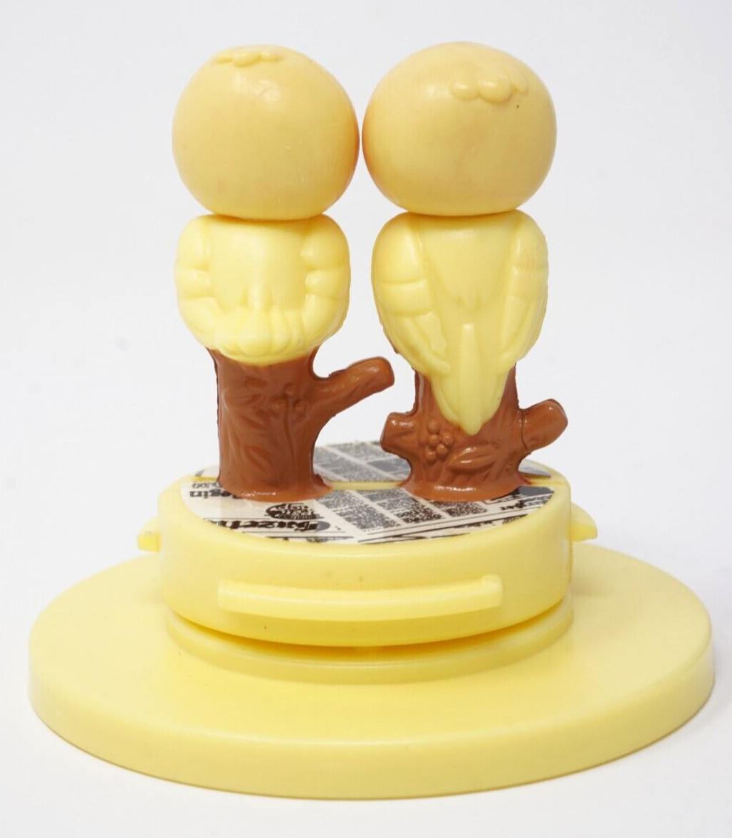 Vintage Littlest Pet Shop Kissing Love Birds With Cage UrbanKitchens