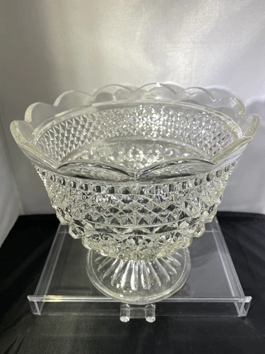 VTG Anchor Hocking Wexford Pressed Glass Footed Fruit Dessert Trifle Bowl