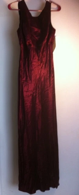 Burgundy Fiesta Formal Dress sleeveless with plunging back- Size Small - Image 3 of 3
