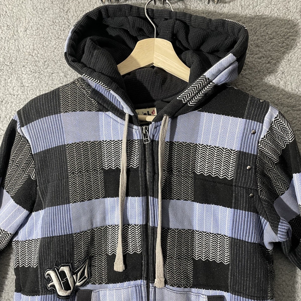 Vintage Y2K Women Volcom Studded Striped Zip Up Hoodie Size
