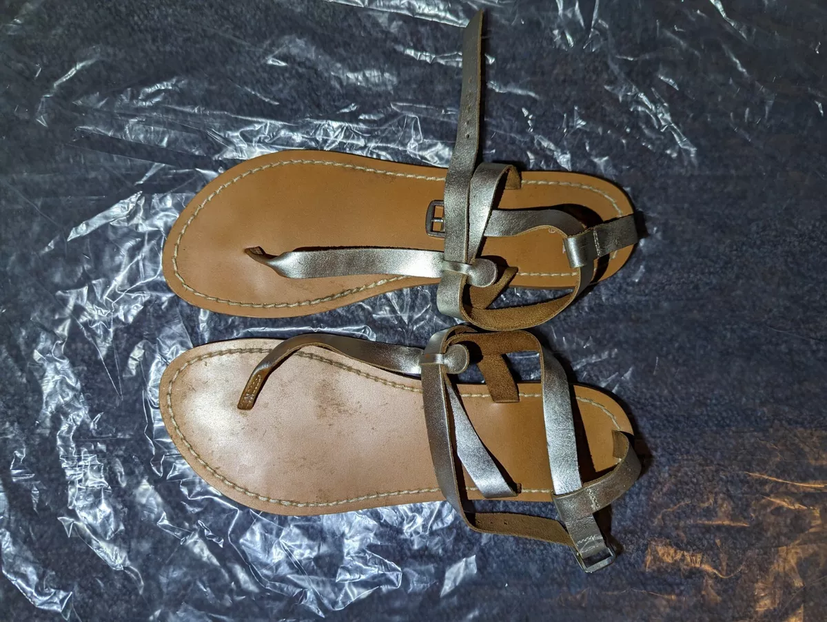 Details more than 129 criss cross flat sandals latest - netgroup.edu.vn