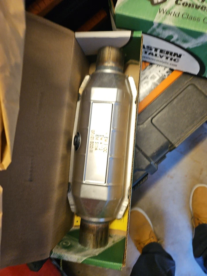 (2) Catalytic Converter-Universal Converter Eastern Mfg 92625 - Image 3 of 3