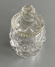 Vintage kleines geometrisches geschliffenes Kristallglas mit Deckel Senf oder Gew&uuml;rzglas