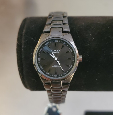 OMAX Watch Women's Analog Quartz Dark Metallic Gray Water Resistant 8 inch 24 mm