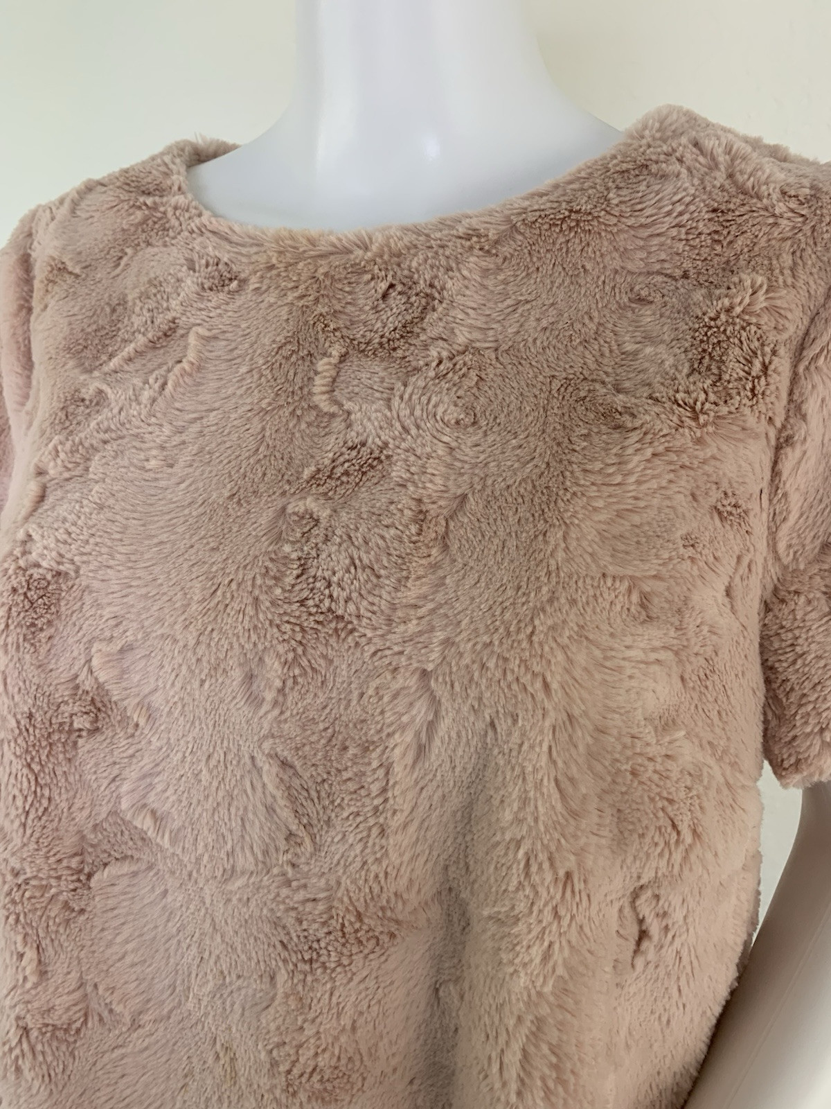 ADYSON PARKER Top Size M Faux Fur Sherpa Pink T-Shirt Cameo Rose Shirt Pullover