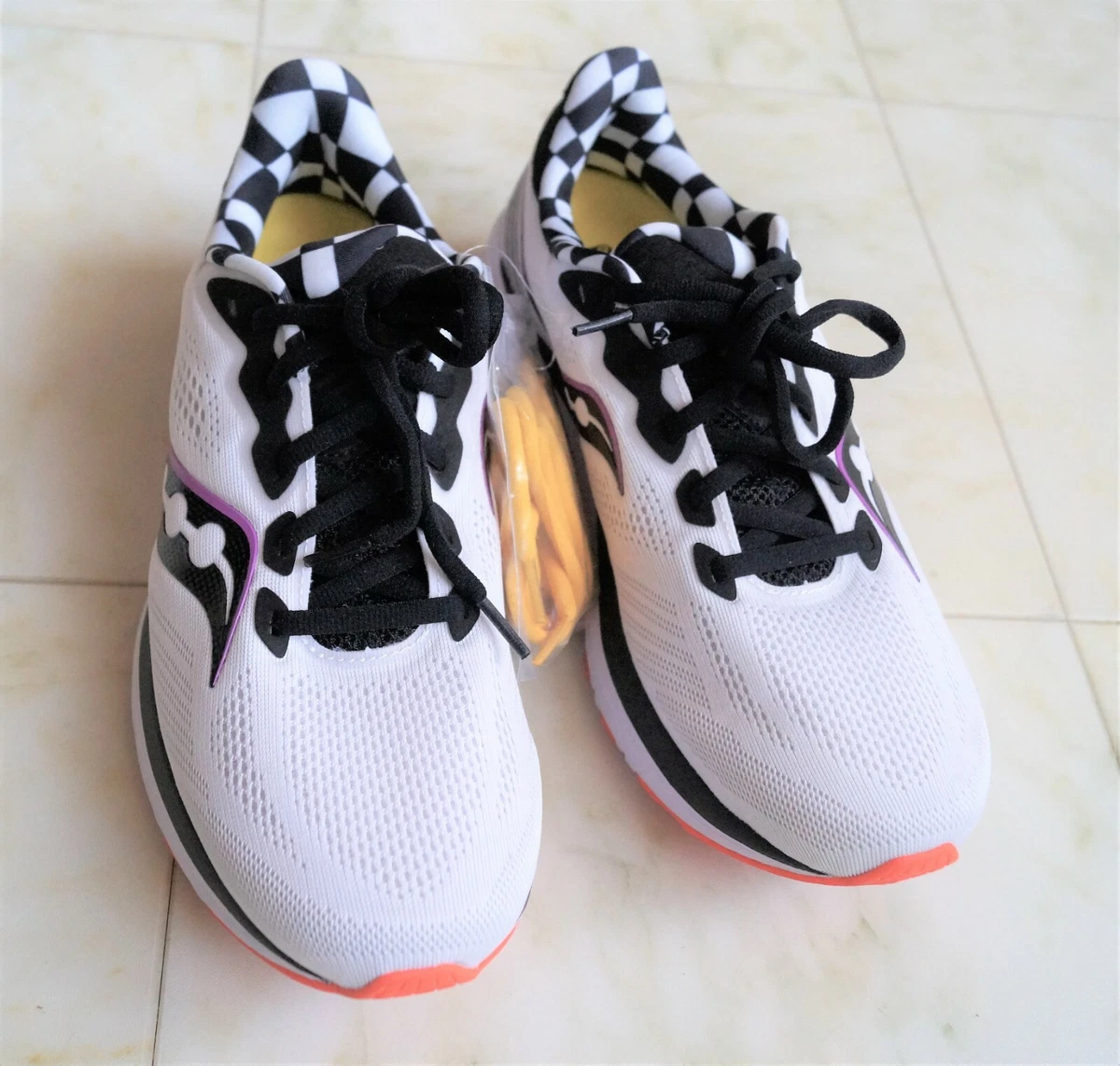 New Women s Saucony Ride 14 S10650 40 White Black Running Shoes