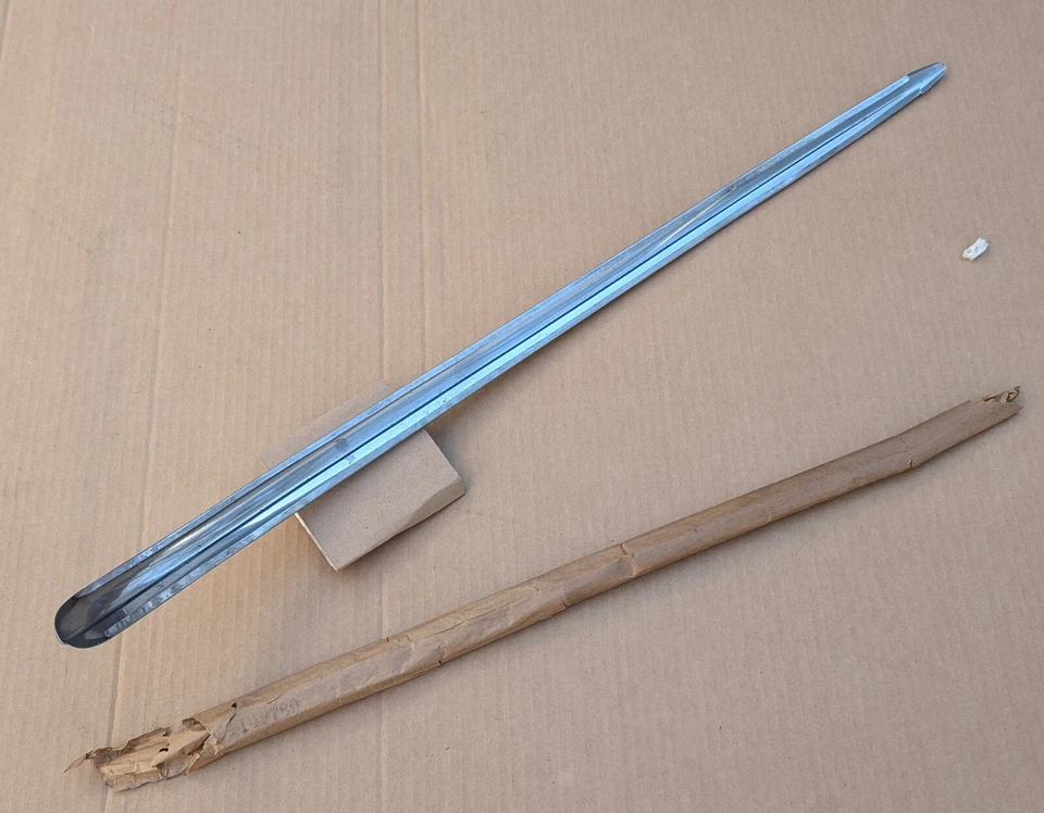 Dodge D24 LH 1946 47 48 guardabarros delantero moldeado como nuevo MoPar  Foto 2 de 2