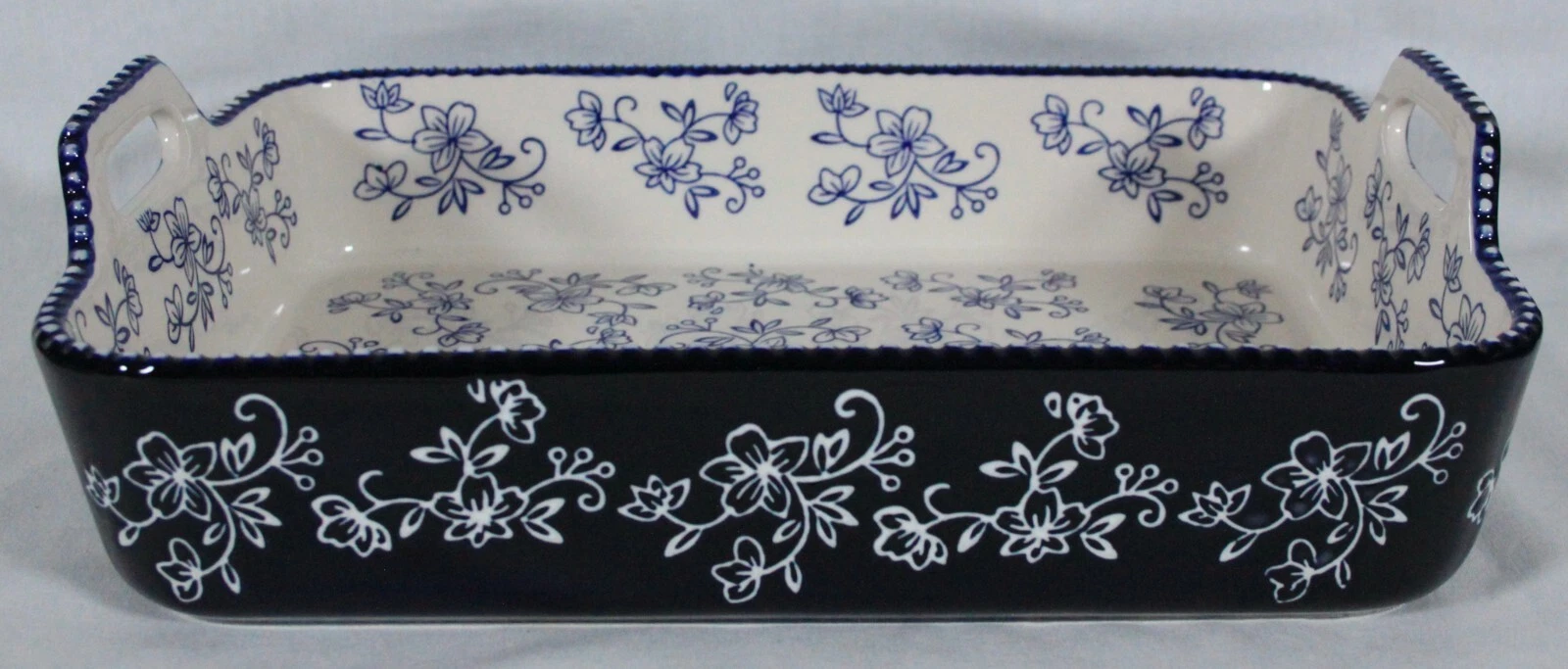 RARE TEMPTATIONS BY TARA FLORAL LACE 4 QT CASSEROLE DISH BLUE & WHITE NEW NO BOX