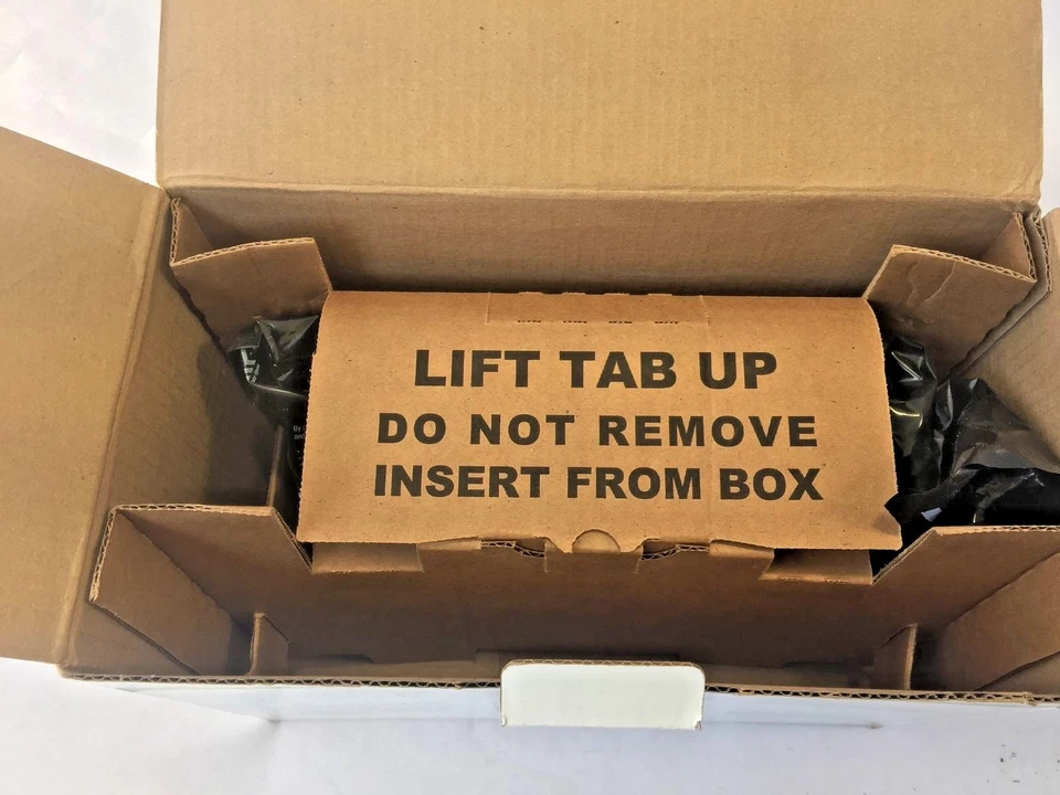 Nuevo carro de tóner negro Sustainable Earth By Staples Reman Dell 2335dn alto rendimiento Foto 2 de 4