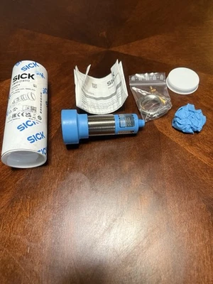 SICK UM30-214113 New Made In Germany