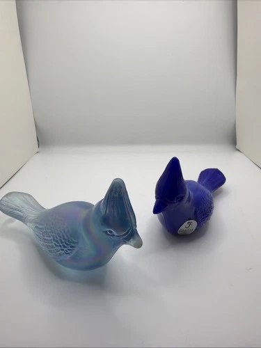 2 Vintage Fenton Blue Glass Bird Cardinal  Figurine  rainbow shimmer Cobalt P2