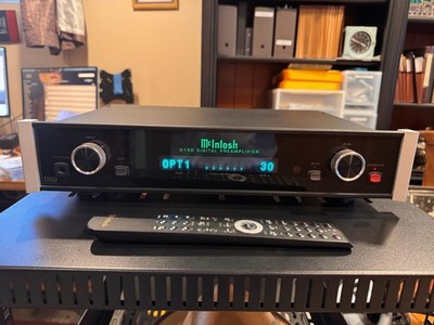 McIntosh D150 Digital Preamplifer w/ Built-In DAC - Mint Condition