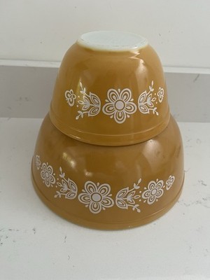 2 Pyrex Gelb Senf Gold Schalen Blume Schmetterling Milchglas Retro Vintage Mix