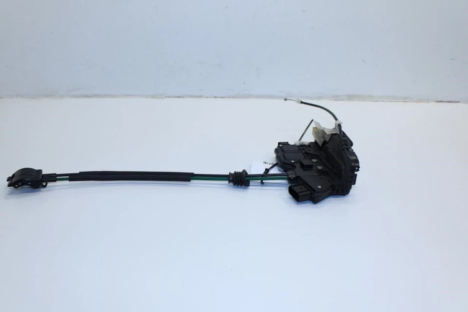 Actuador de pestillo de cerradura de puerta delantera izquierda Kia Sorento 2009-2015 81310-2P000 OEM Foto 4 de 4
