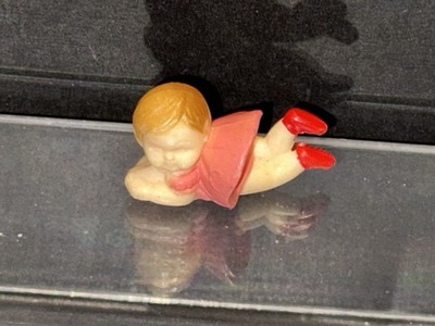 Altfiguren alte Miniaturfiguren Kinderfiguren spielendes Mädchen