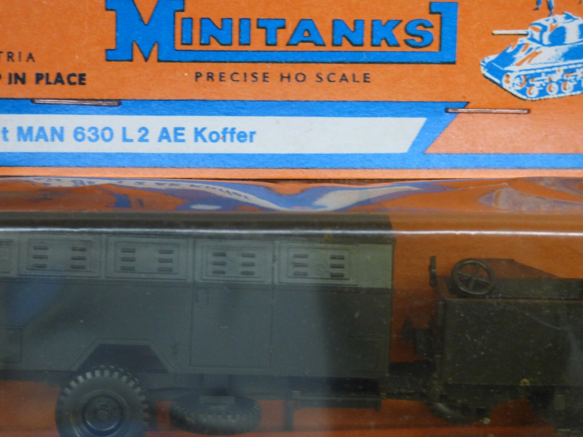 Roco Minitanks (NEW) 1/87 Modern German MAN 630 L2 AE Coffer Truck