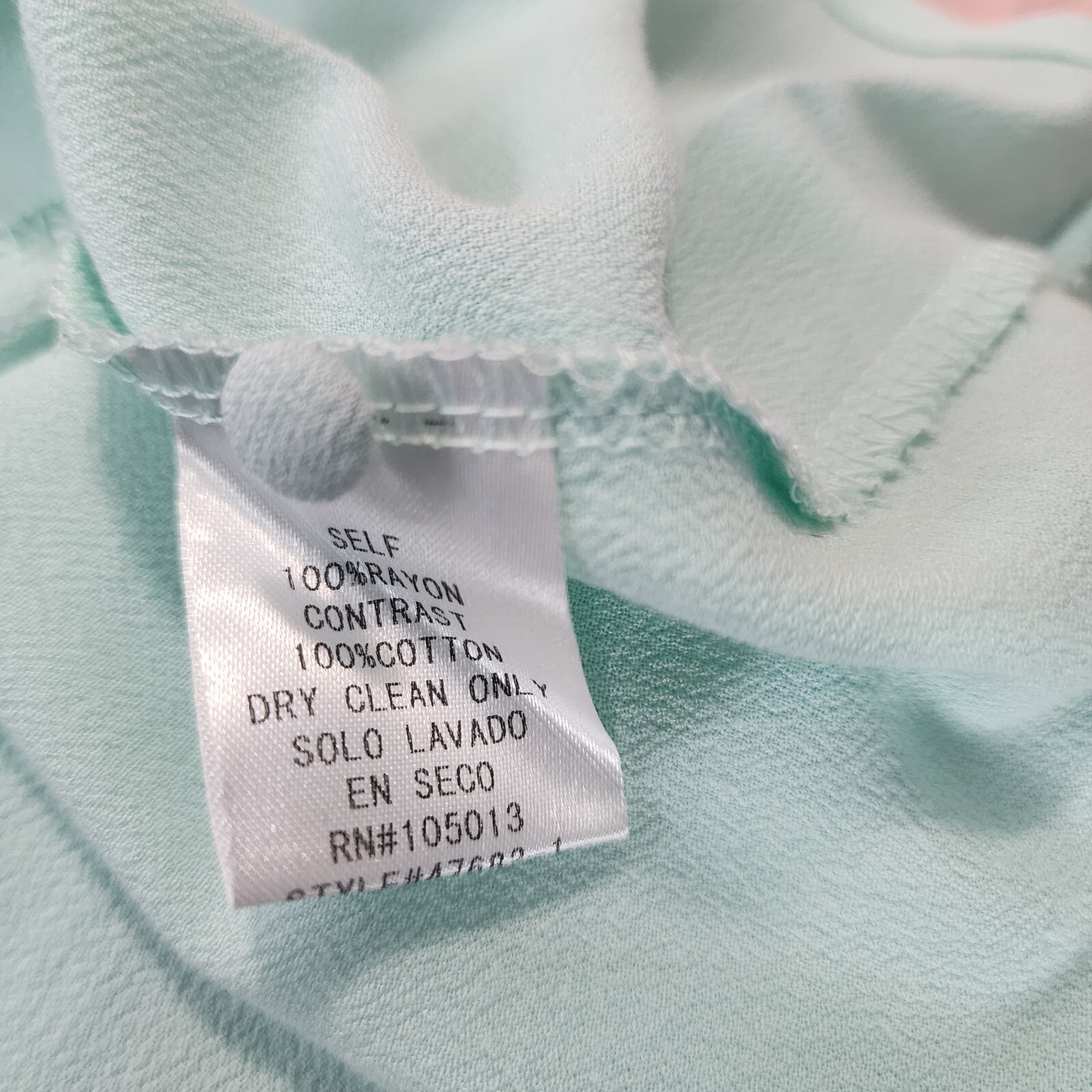 New ANDREE by UNIT Size Medium Crochet Lace Back Keyhole Neck Sleeveless Blouse