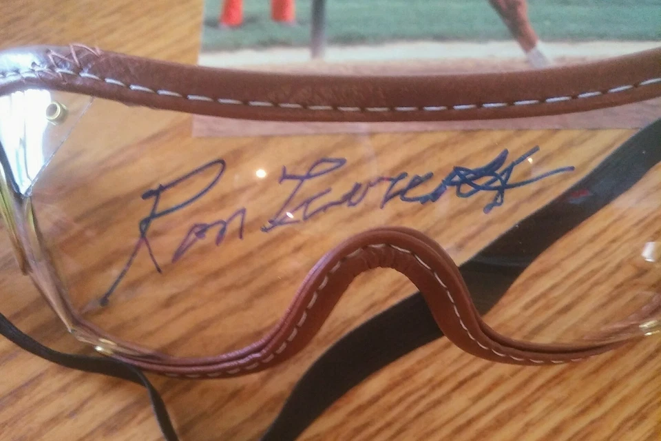 Gafas Secretariat, foto herradura (¡3 artículos firmados!) Autógrafo Ron Turcotte Foto 3 de 4