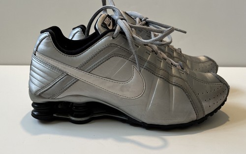 Nike Shox Shoes Size US 7 Metallic Silver #454339-018 - Picture 3 of 10