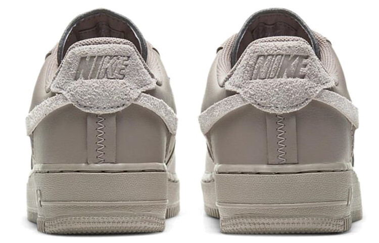 スニーカー Nike Air Force 1 LXX Malt Nike Air Force 1 LXX Malt Platinum Violet Review