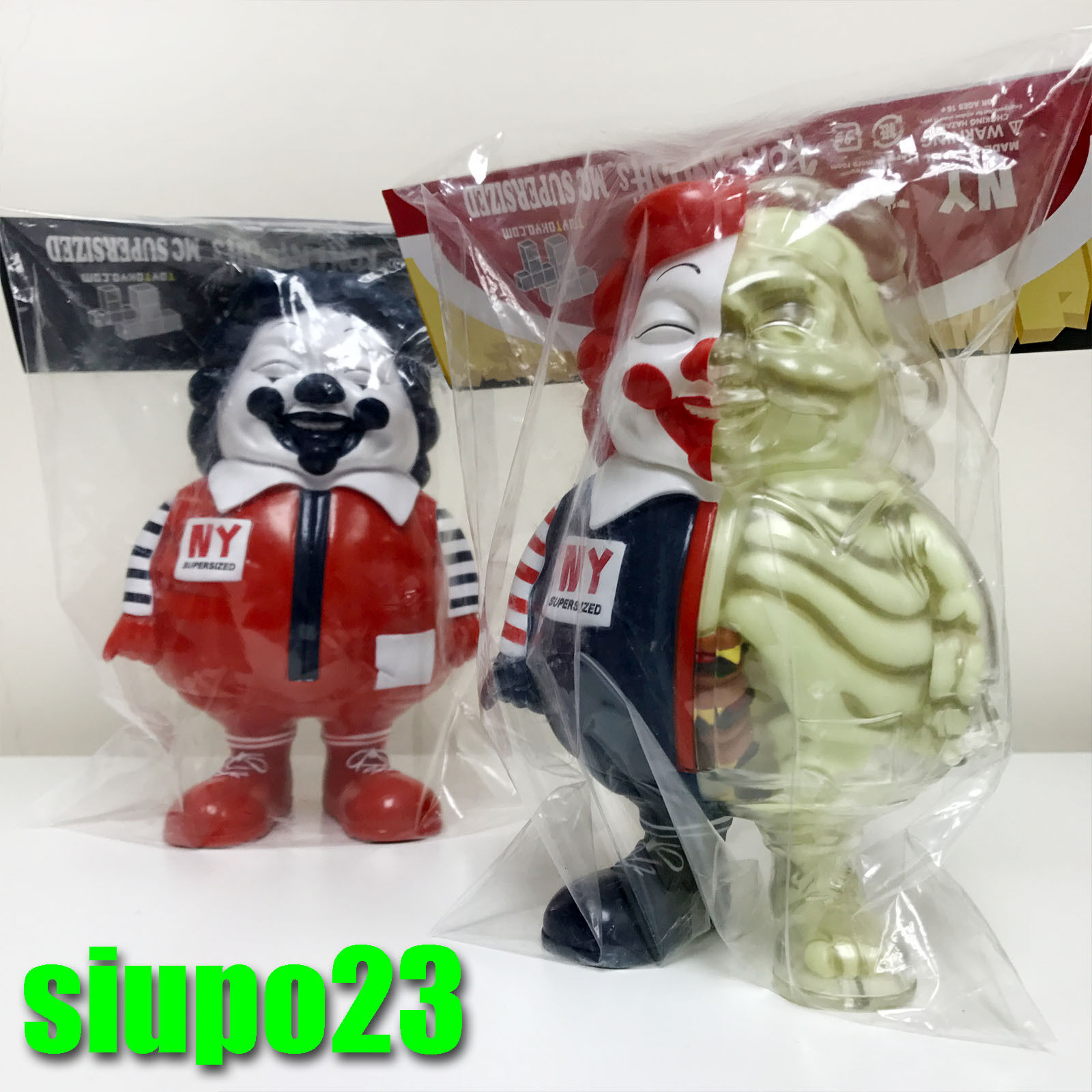 Secret Base Ron English Popaganda MC Super Sized NYCC Figure 2pcs