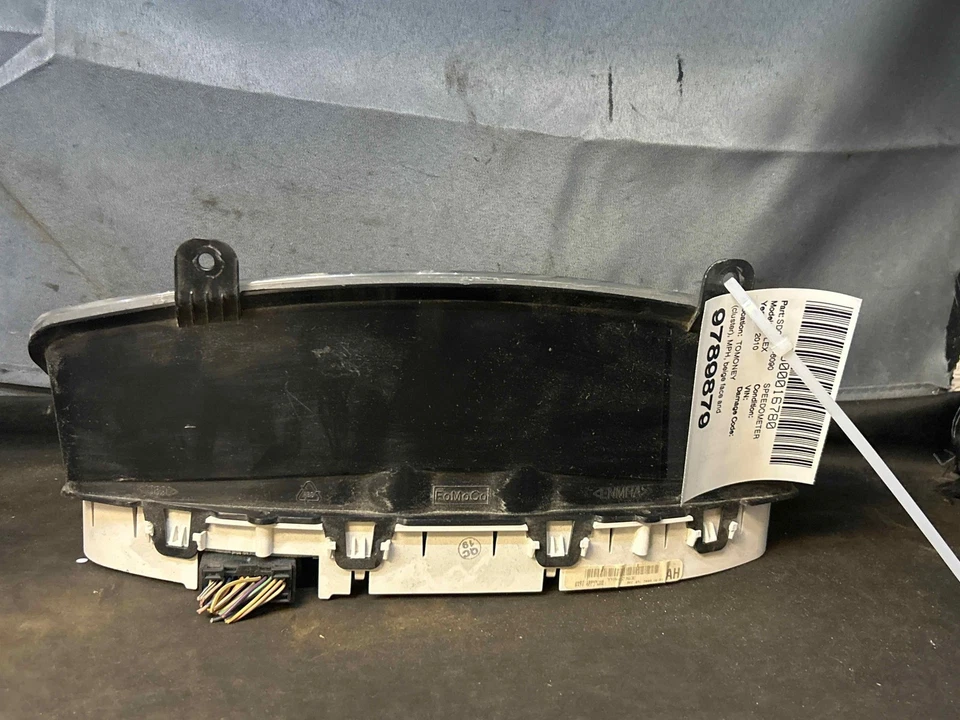 Fits 2010 Ford Flex Speedometer (miles n/a) OEM:AA8T10849AH Foto 3 de 4