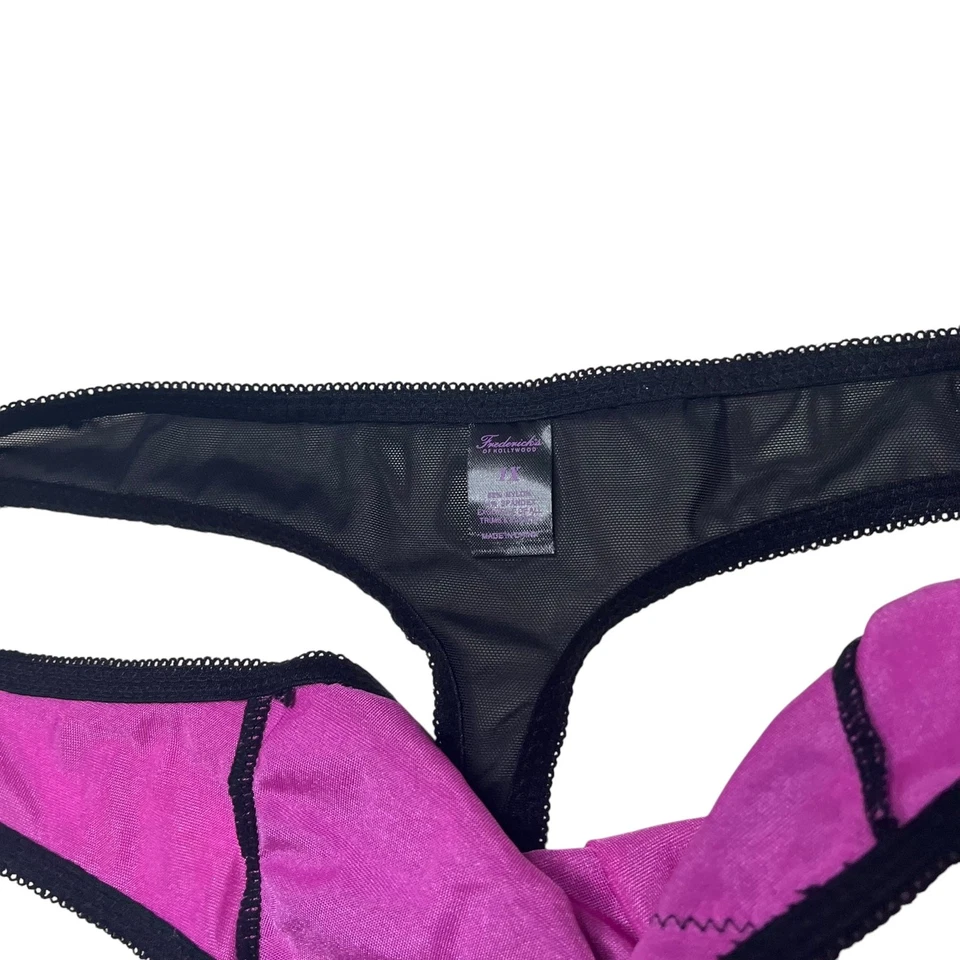 Frederick's of Hollywood Lux Tanga de Encaje Sobre Satén Panty Crocus/Negro Talla 1X Foto 3 de 4