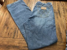 Wrangler Retro Mens Relaxed Fit Jeans 32x36 Nice Condition