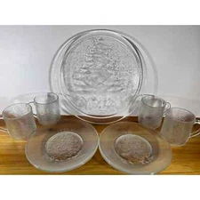 VTG Duralex Les Verreries De Saint Gobain 1 Christmas Platter, 4 Mugs, 4 Plates