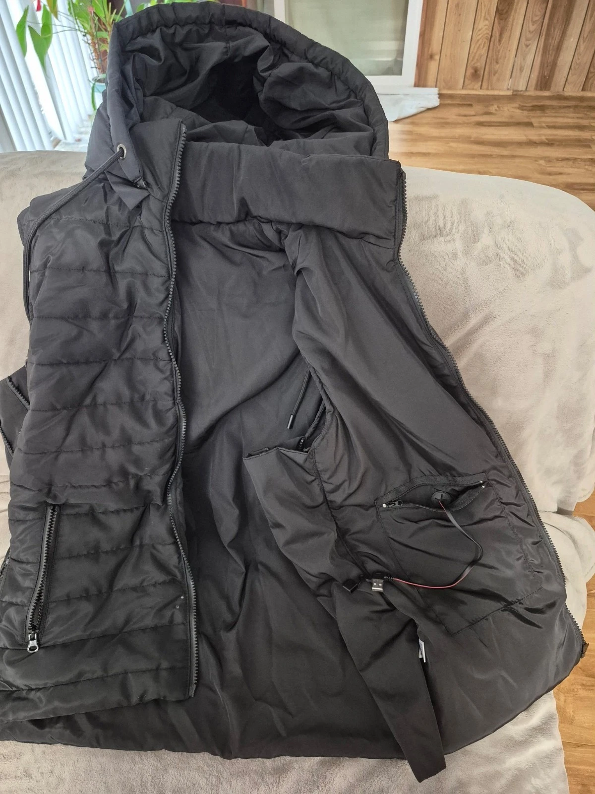 USB Heated Puffer Jacket with Hood Black Size M-L image 2