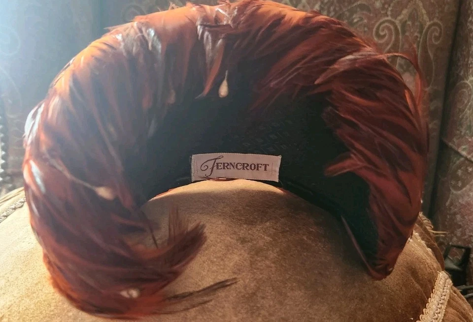 Ferncroft винтажный фазан перо Fascinator половина шляпа красивый 1940-50 эпохи - Изображение 2 из 4