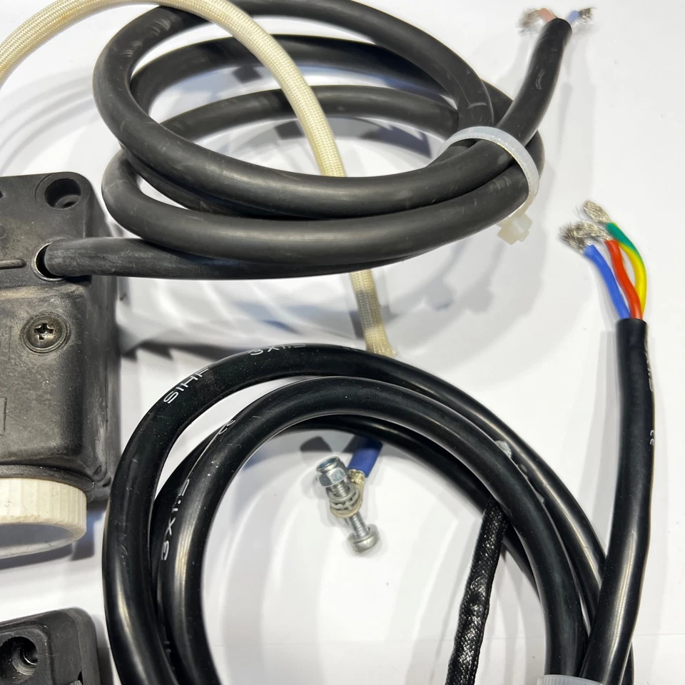 DTS Par64 Par Safe with Cable & Earth GX16D 1000w Silicone Stage Lighting Spares - Image 4 of 4