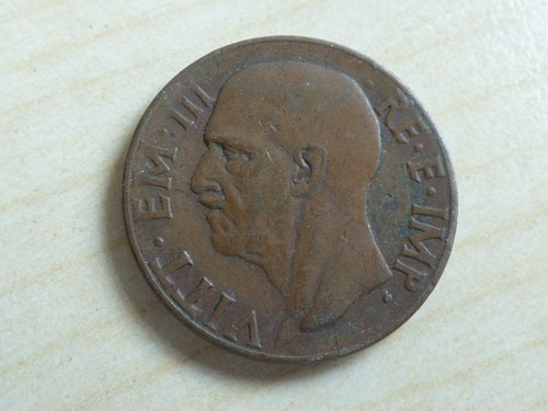 Italy Choose your date Each Coin has its own Pictures Honey Bee, Grape cluster - Picture 18 of 38
