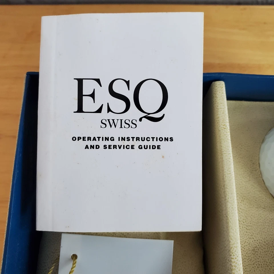 Movado ESQ Swiss Box With 2 Golf Balls & Manual NO WATCH - Image 4 of 4