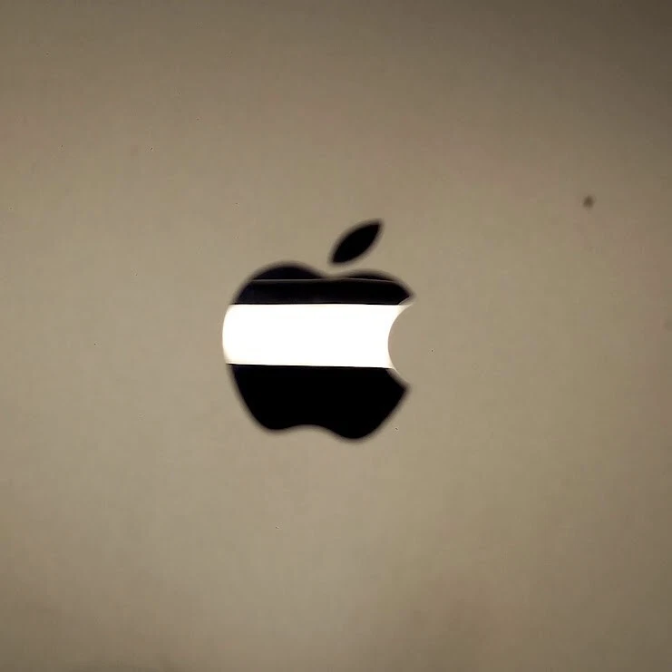 Apple IPAD Air (A1474) 16GB - Pas de Travail,Cassé Écran,Plié Corps,Pour Parts - Photo 3/4