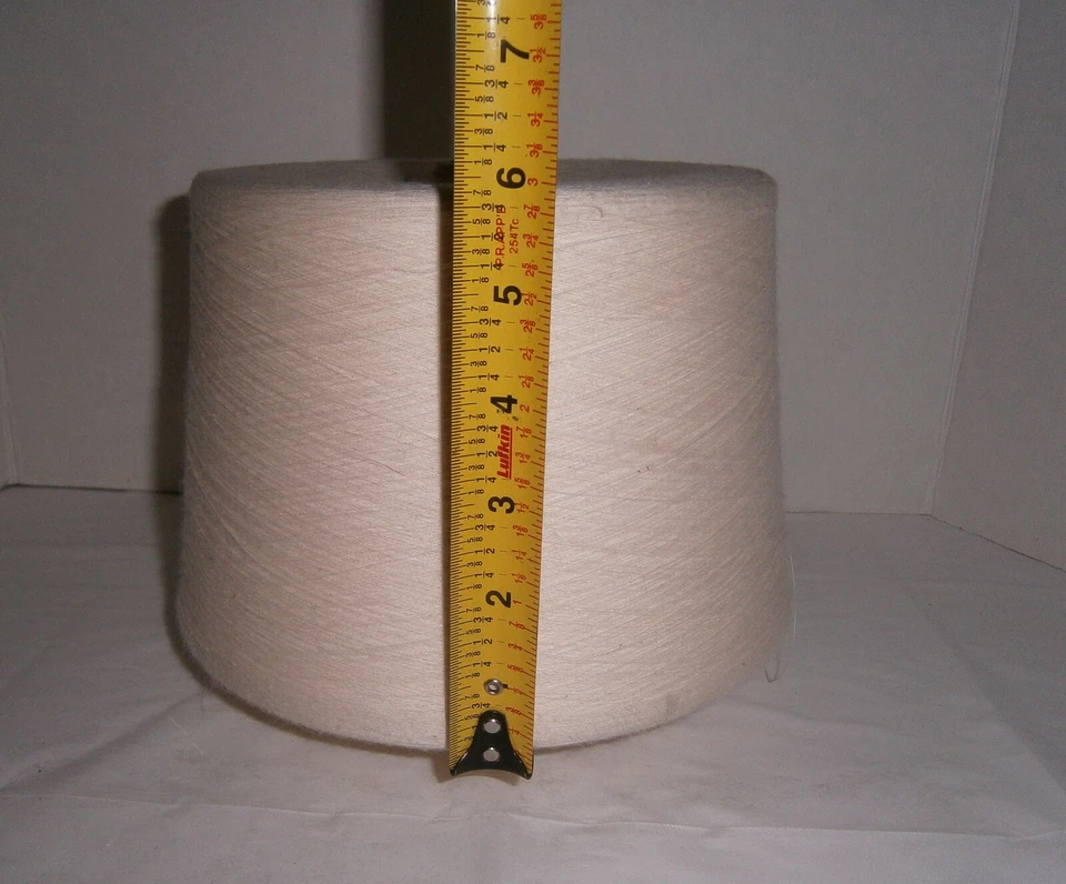 Carrete Super Talla CM30 Hilo Marfil 100% Algodón Foto 2 de 4