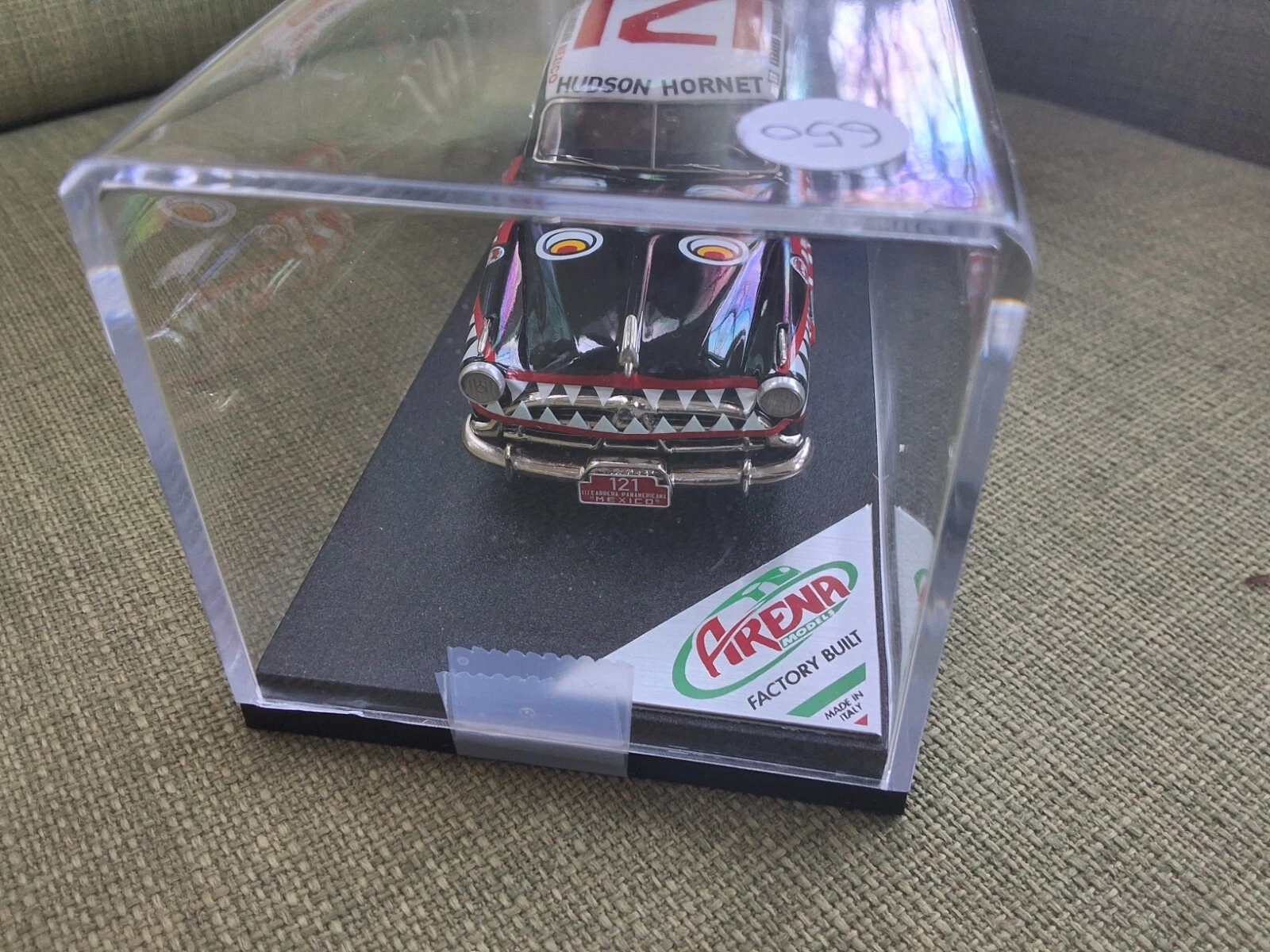 Foto 1 di 4