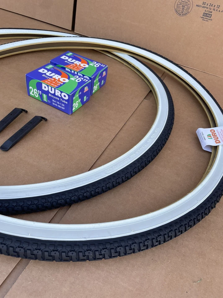 26 x 1 3/8 自行车黑色/白色墙壁轮胎 + 内胎半光滑双轮 — 第 2/4 张图片