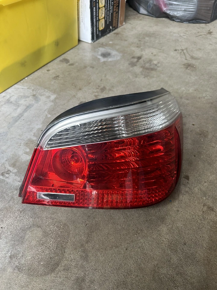 Оригинальный задний фонарь для правостороннего пассажира 2004 2005 2006 2007 BMW E60 528 535 550 M5 - Изображение 4 из 4