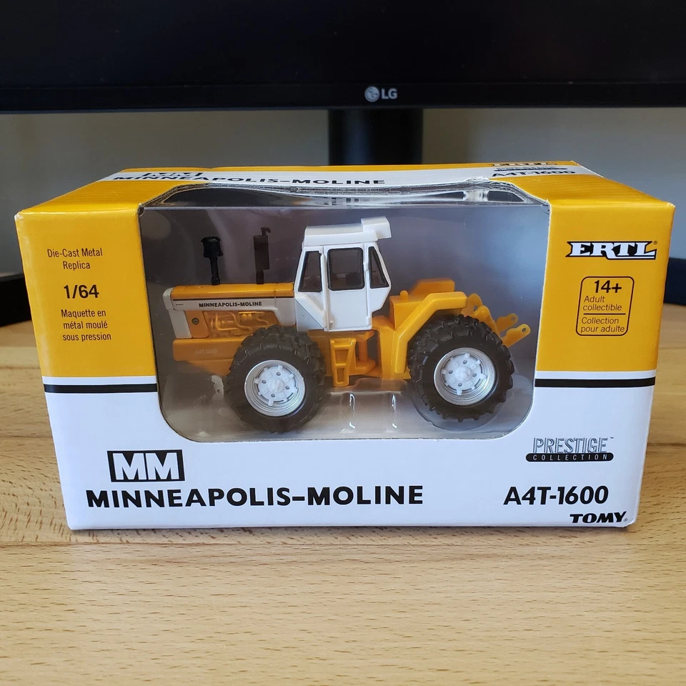 Ertl Minneapolis-Moline A4T-1600 4WD Tractor Prestige Collection Diecast 1:64 - Image 2 of 4