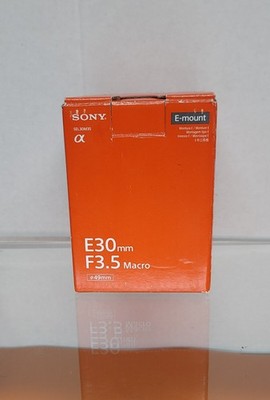 Sony 30mm F/3.5 e-mount Macro Lens W/Box and Original Accessories SEL30M35