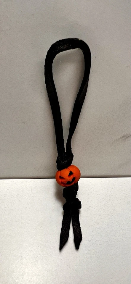 Llavero/Cuchillo Cordón Cuero Negro Naranja Cabeza de Calabaza Colgante Halloween Foto 3 de 4