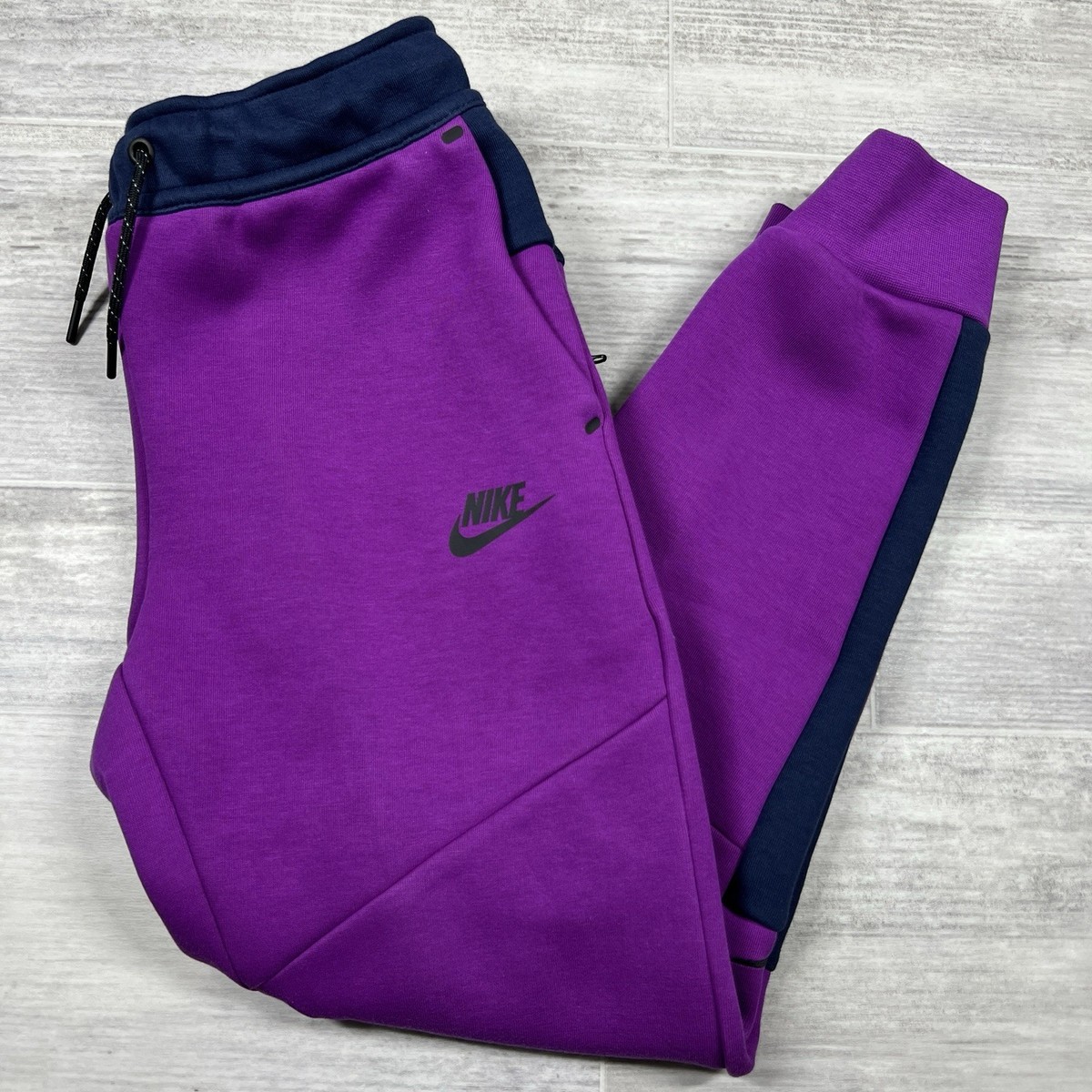 Nike Sportswear Tech Fleece Big Kids Joggers Purple HV5869-505