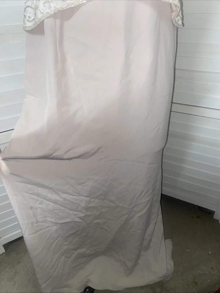 Vestido Cameron Blake by Mon Cheri Madre de la Novia Beige Off White Talla 14 Foto 4 de 4