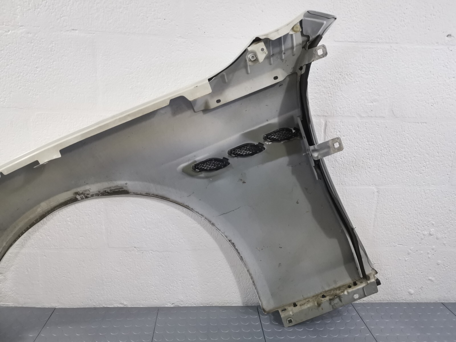 14-19 MASERATI QUATTROPORTE S Q4 FRONT RIGHT PASSENGER FENDER WING WHITE