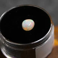 Exquisite Lightning Ridge Crystal Opal 0.90 ct