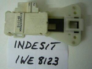 INDESIT WASCHMASCHINE IWE8123 TÜRVERRIEGELUNG SCHALTER SCHLOSS HANG