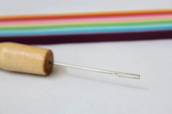 Kit Quilling Papel con 20 Colores Tiras Hechas en Japón y una Herramienta de Madera Ranurada Foto 3 de 4