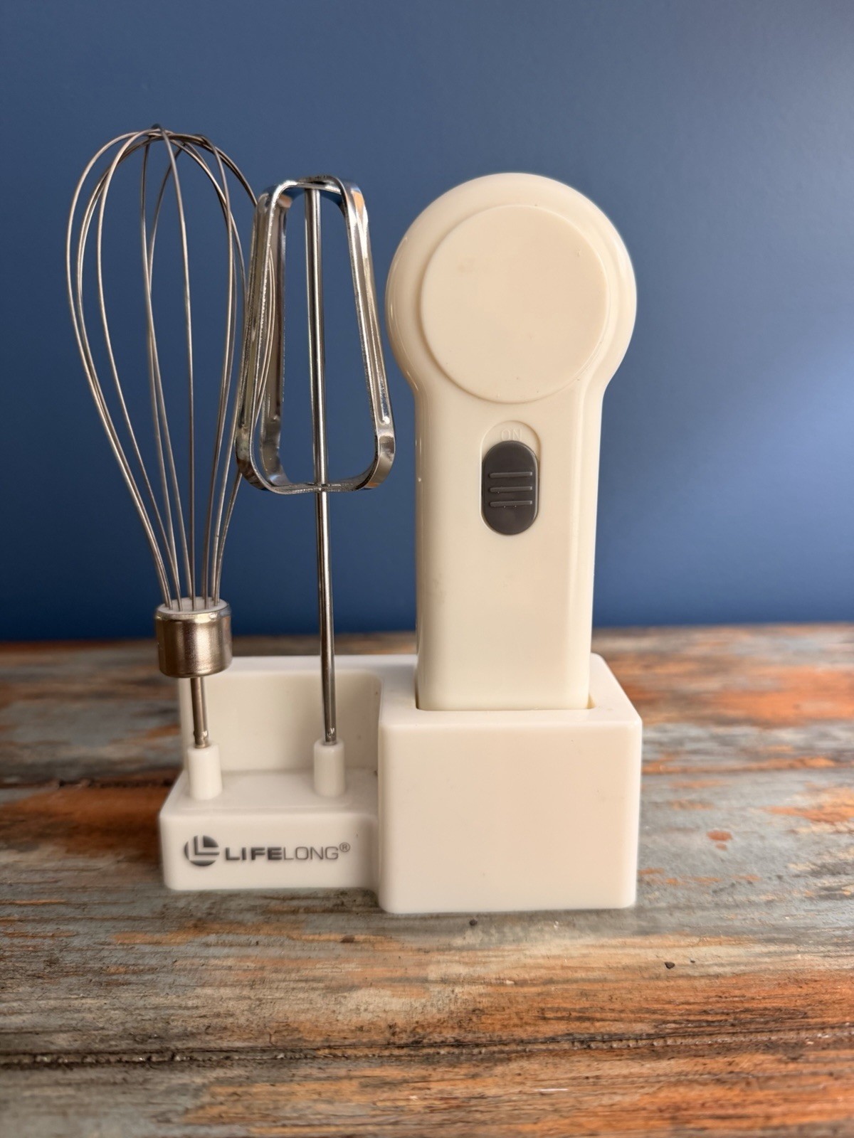 Lifelong Vintage Cordless Electric Mixer Battery Operated Item # 61641